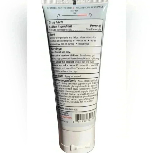 First Aid Beauty Bundle Ultra Hydrating Toner 6fl.oz/Repair Cream 2 fl.oz Unisex - Picture 4 of 4